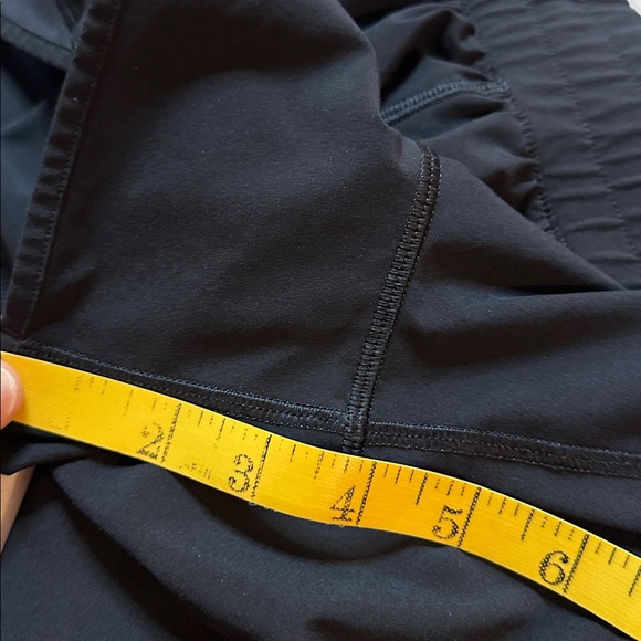 Lululemon Hotty Hot Short *Long 4" Size 10 - Picture 9 of 9